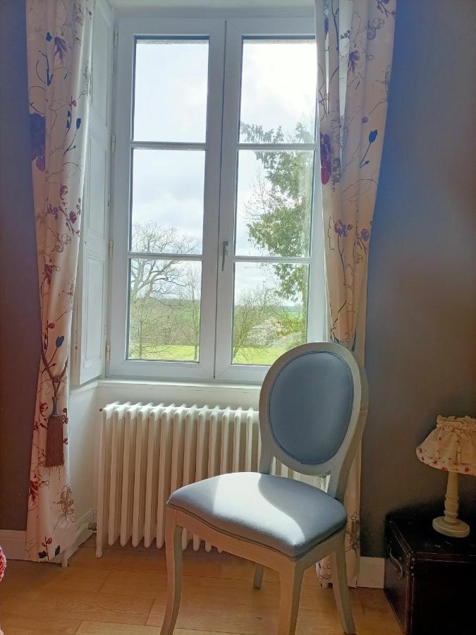 Le Manoir "Aux Douves" Bed & Breakfast Bazoges-en-Paillers Dış mekan fotoğraf