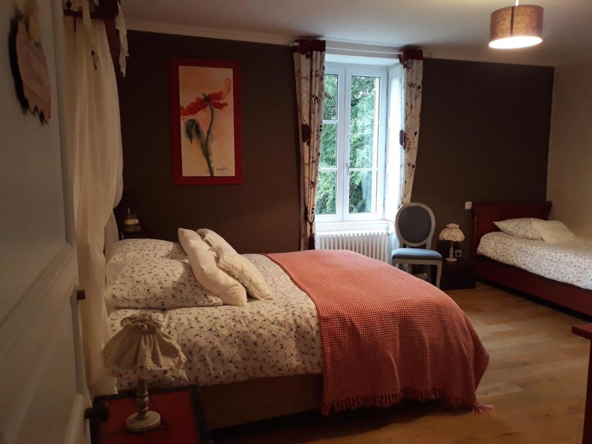 Le Manoir "Aux Douves" Bed & Breakfast Bazoges-en-Paillers Dış mekan fotoğraf