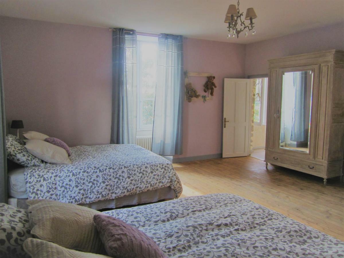Le Manoir "Aux Douves" Bed & Breakfast Bazoges-en-Paillers Dış mekan fotoğraf